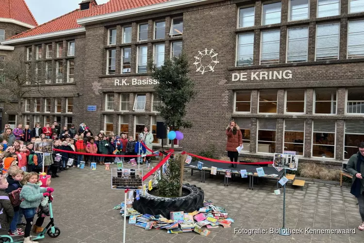 Feestelijke opening de Bibliotheek op school Basisschool De Kring