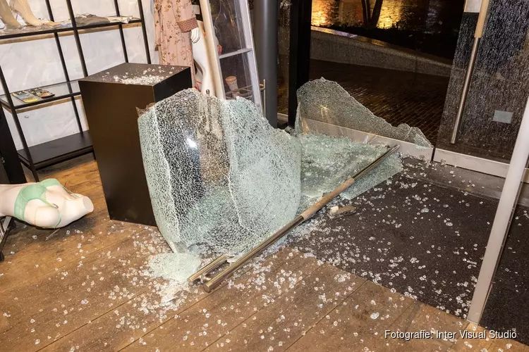 Inbraak in winkel Laat Alkmaar