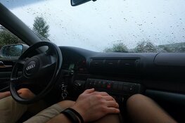 Kun je geld besparen op auto rijden in Alkmaar?