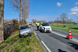 Botsing op N244 bij Zuidschermer, weg afgesloten