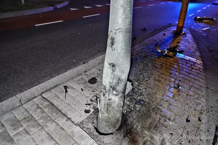 Taxichauffeur gewond bij ongeval Smaragdweg