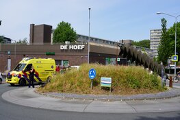 Wielrenner gewond na aanrijding met auto in Alkmaar