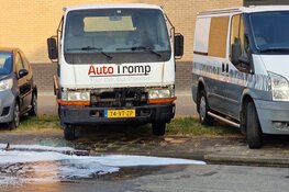 Auto-oplegger bijna in brand in Alkmaar