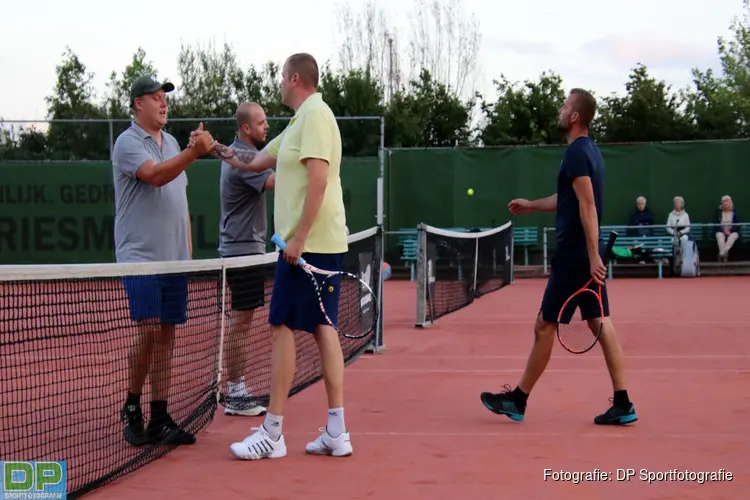 Driesetters zorgen voor nachtwerk op derde dag Victorie Open