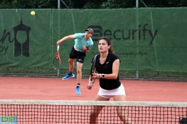 Victorie Open bijna op de helft