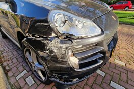Schade bij aanrijding op Kennemersingel in Alkmaar