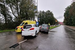 Twee gewonden na aanrijding op Diamantweg