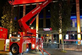 Brand bij bioscoop en casino in Alkmaar zorgt voor flinke rookontwikkeling