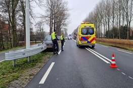 Automobilist gewond bij eenzijdig ongeval in Stompetoren