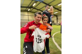 Voetbalclub Alcmaria Victrix verwelkomt 125e kabouterlid