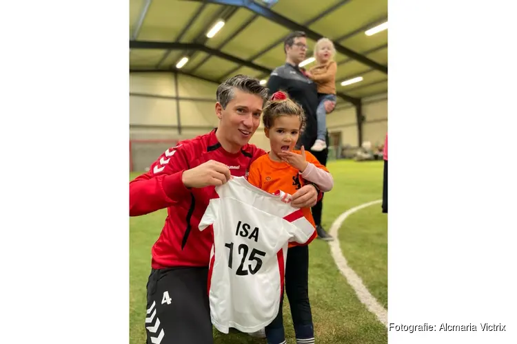 Voetbalclub Alcmaria Victrix verwelkomt 125e kabouterlid