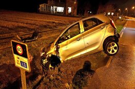 Automobilist gewond bij eenzijdig ongeval in Egmond aan den Hoef