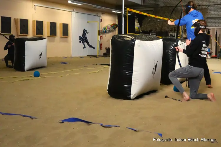 Archery Tag bij Indoor Beach Alkmaar: Spanning, Teamwork en Veilig Plezier!