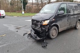 Twee gewonden bij ongeluk op drukke kruising in Alkmaar