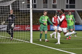 Jong AZ klopt FC Dordrecht met ruime cijfers