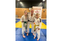 Judokampioen Karen Stevenson geeft les aan jeugd Beentjes Judo Sport
