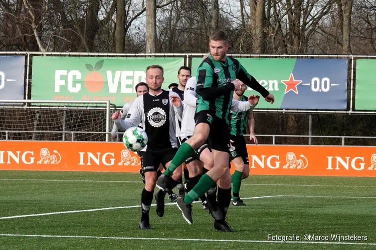 Kolping Boys (zat) en Vrone in evenwicht
