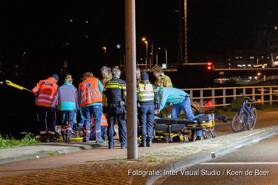 Personen te water bij Randersdijk, twee gewonden