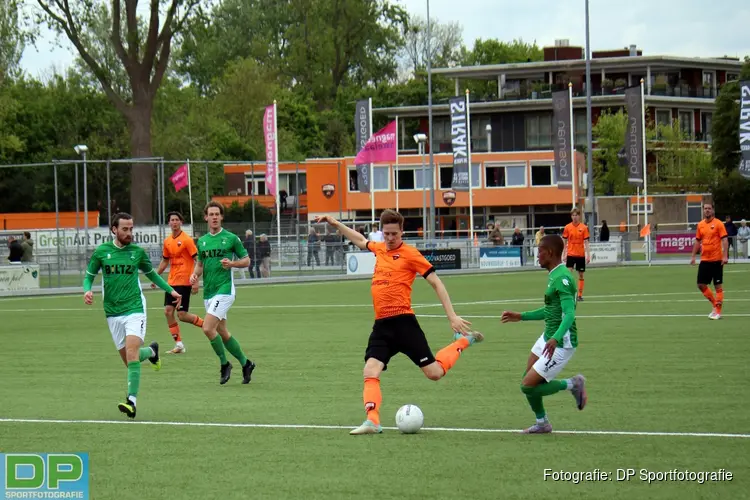 Jong Holland scoort na rust onvervalste zevenklapper en blijft in spoor HBOK