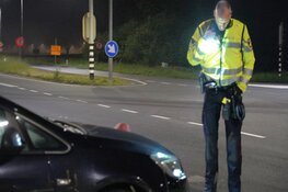 Beschonken vrouw aangereden door taxi