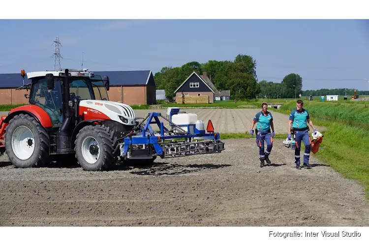 Persoon gewond bij werkzaamheden op het land in Stompetoren