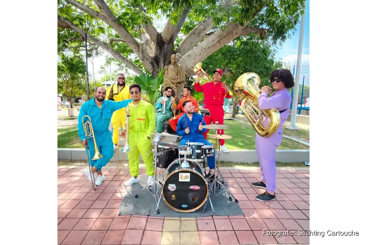 Papayebrass uit Colombia brengt de zomer naar De Rijp!