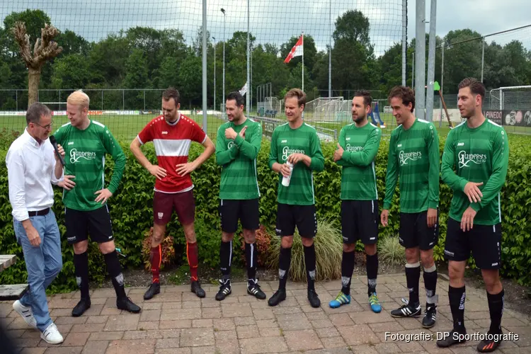 Kolping Boys neemt afscheid van boegbeelden en doet dat bij Alkmaarsche Boys
