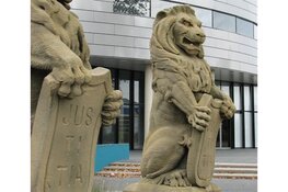 8 jaar cel voor man uit Tuitjenhorn die uit jaloezie zijn vrouw wurgde