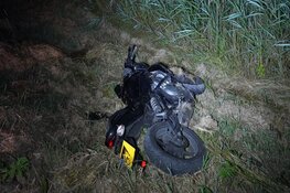 Vrouw gewond na valpartij met motor in Noordeinde