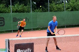 Zinderende driesetters op derde dag Victorie Open