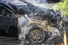 Brandweer heeft handen vol aan nachtelijke autobranden in Alkmaar