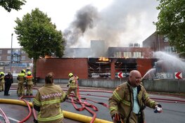 Grote brand bij winkel op Europaboulevard