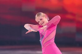 Summer Wijkhuizen schittert op internationale kunstschaatswedstrijd en Holiday on Ice-première