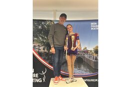 Summer Wijkhuizen schittert op internationale kunstschaatswedstrijd en Holiday on Ice-première