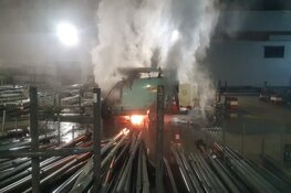 Bestelbus door brand verwoest aan Toermalijnstraat