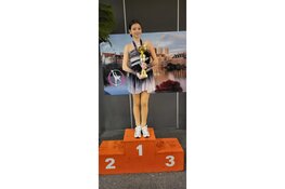 Goud, Zilver en Brons voor de kunstschaatsers van Deen Figure Skating tijdens de Hofstadbokaal