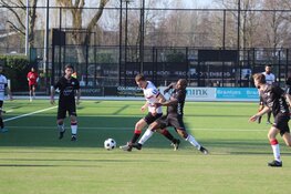 Gehavend Alcmaria Victrix (zat) komt dichterbij gevarenzone na fikse nederlaag in Beverwijk