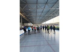 Nanette schaatst op één dag 739 rondes op ijsbaan De Meent