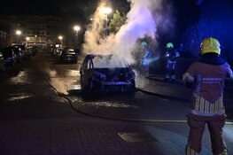 Auto door brand verwoest aan Israëlslaan in Alkmaar