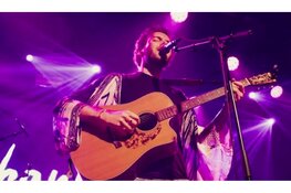 Singer-songwriter CHANBEL in De Alkenaer