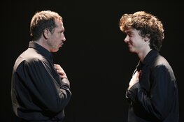Vader en zoon Derwig samen in Hamlet van Theater Rotterdam Te zien op 8 april in Theater De Vest