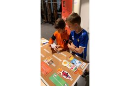 Het CJG Speel je Wijs festival voor kinderen en ouders in wijkcentrum Overdie