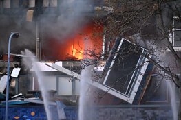 Grote inzet van hulpdiensten bij brand na explosie in Heerhugowaard