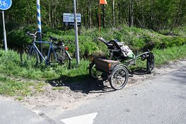 Fietsers komen in botsing en belandden in sloot in Egmond aan den Hoef