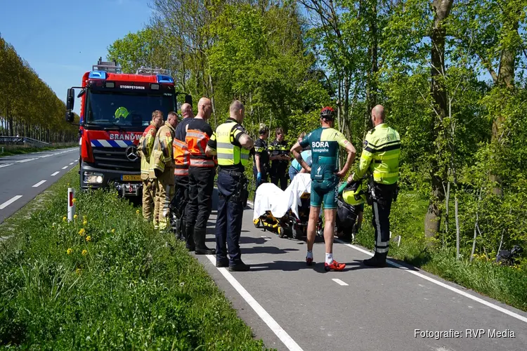 Brandweer rukt uit voor melding persoon te water in Stompetoren