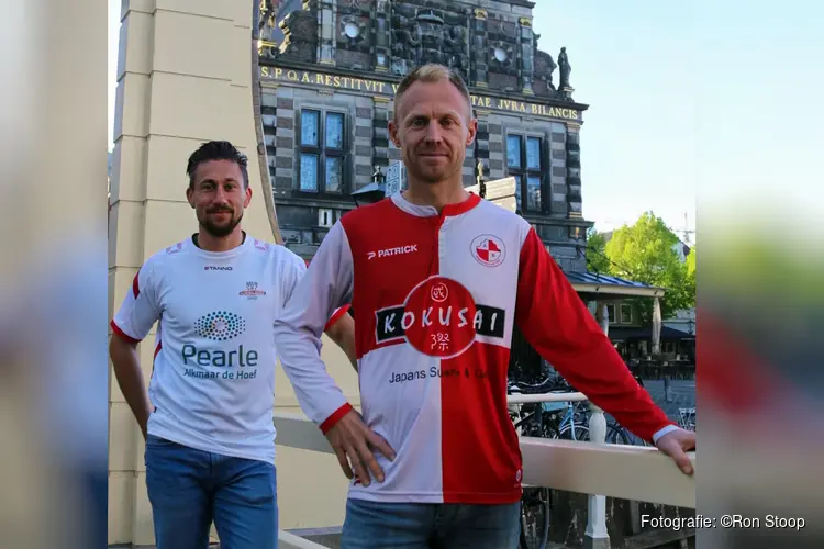 Alkmaarse aanvoerders Hermes en Hofkamp kijken uit naar titelclash in vierde klasse
