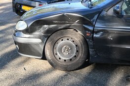Schade bij ongeval met lesauto in Alkmaar