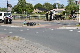 Fietser gewond bij ongeval met scooterrijder in Alkmaar, fiets zwaar beschadigd