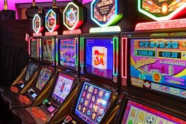 Waarom laten sommige landen alleen toeristen toe in casino’s?