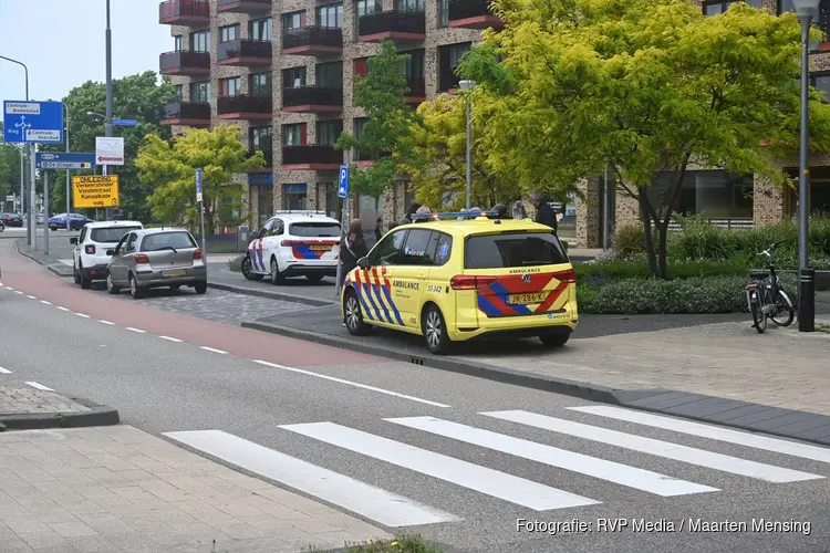 Vrouw gewond na ongeval met auto in Alkmaar